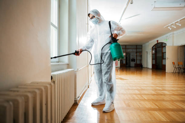 Best Pest Prevention Services  in Riverside, MO